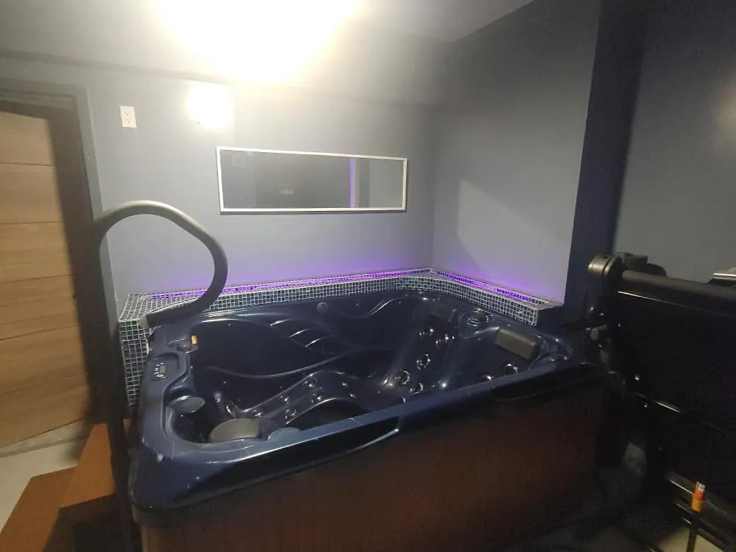 Lahl Short Term Residential Living Apartment East End