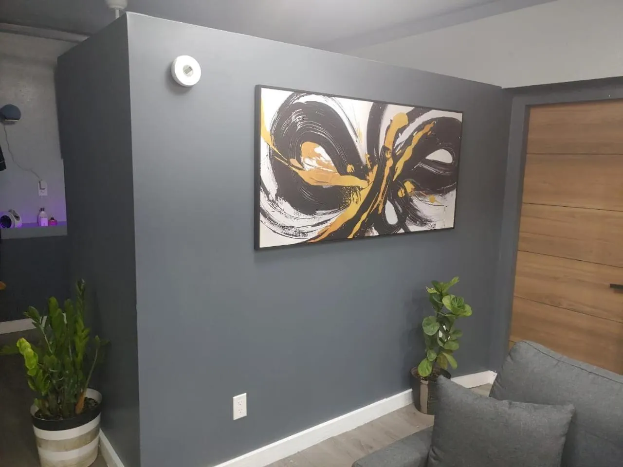 Lahl Short Term Residential Living Apartment East End